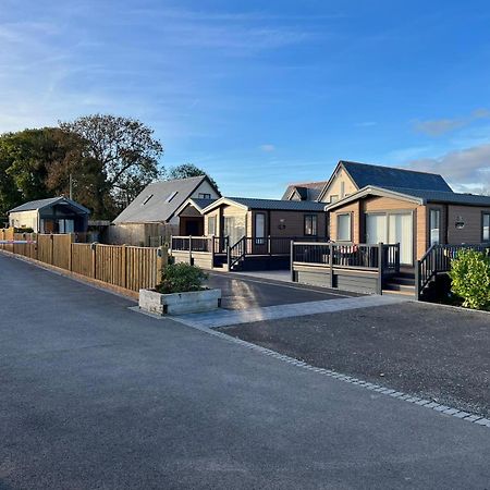 The Pods At Haulfryn Caravan Park Whitford 外观 照片