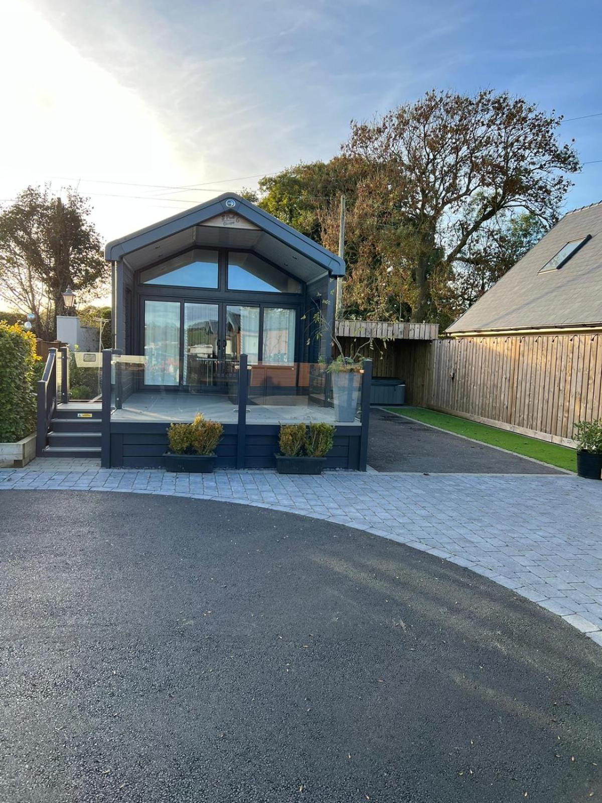 The Pods At Haulfryn Caravan Park Whitford 外观 照片