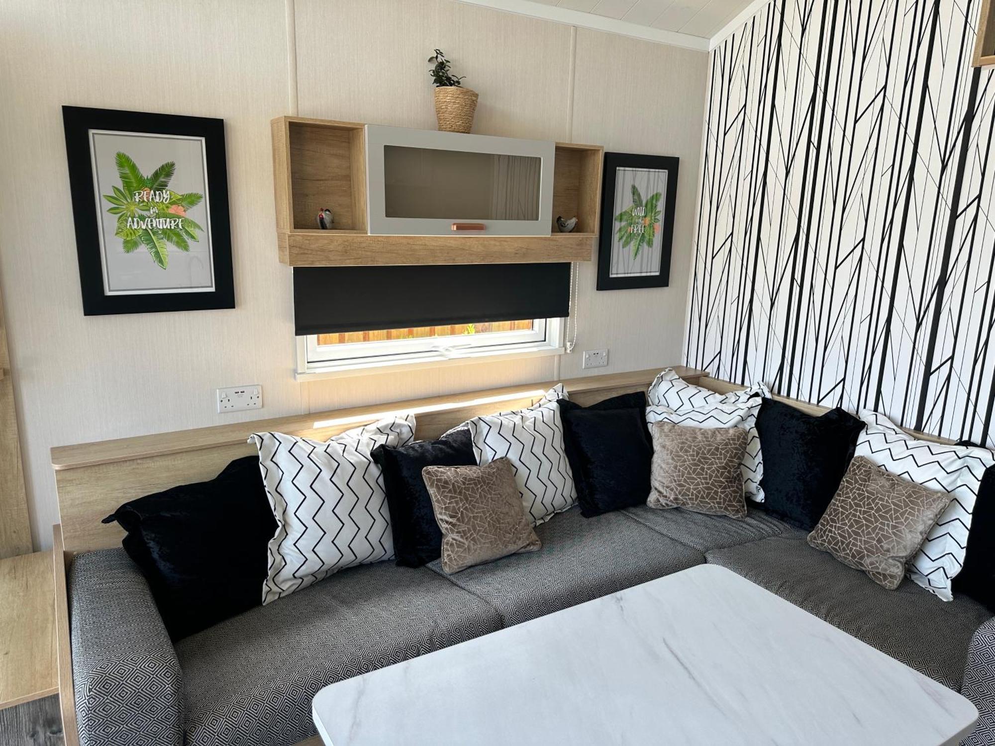 The Pods At Haulfryn Caravan Park Whitford 外观 照片
